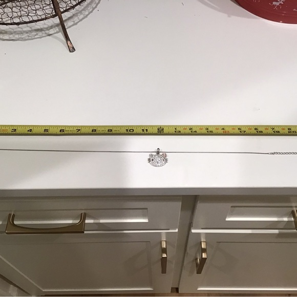 🔴HELLO KITTY CRYSTAL SILVER NECKLACE🔴🔴 - Picture 3 of 9